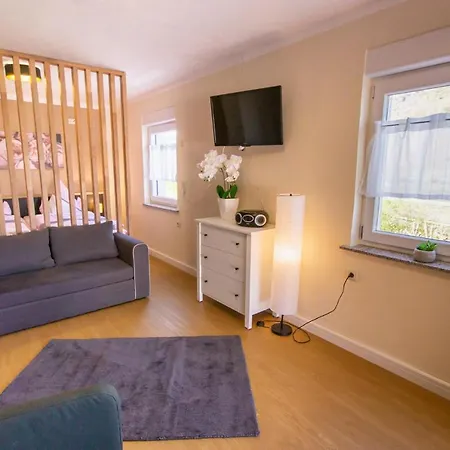 Kimi's House - * Burg (Bernkastel-Wittlich)