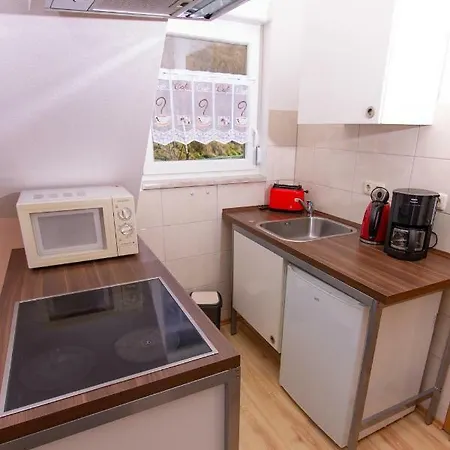 Kimi's House - * Burg (Bernkastel-Wittlich)