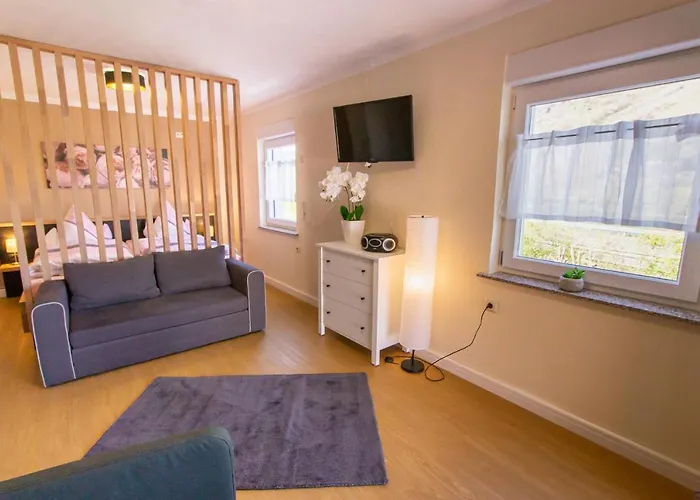 Kimi's House - * Burg (Bernkastel-Wittlich)