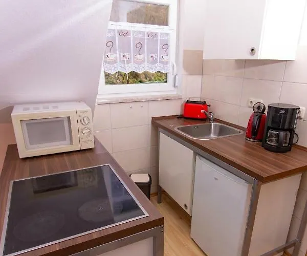 Kimi's House - * Burg (Bernkastel-Wittlich)